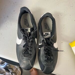 Nike Black and White Retro Trainer Sneakers